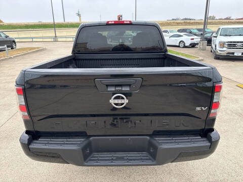 2023 Nissan Frontier SV