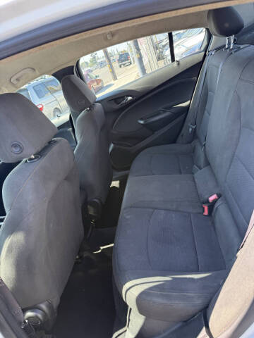 2017 Chevrolet Cruze LS Auto