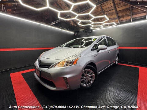 2014 Toyota Prius v Two