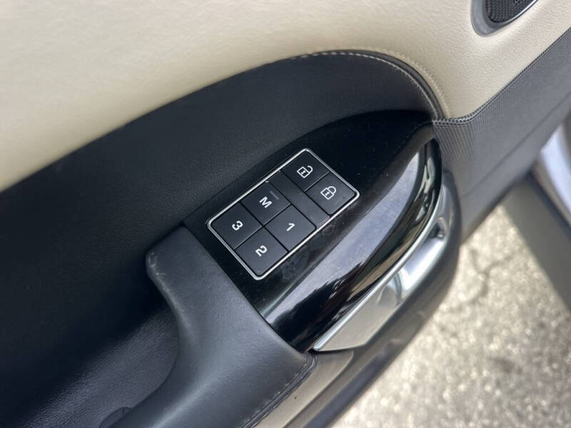 2021 Land Rover Range Rover Sport HSE Silver Edition