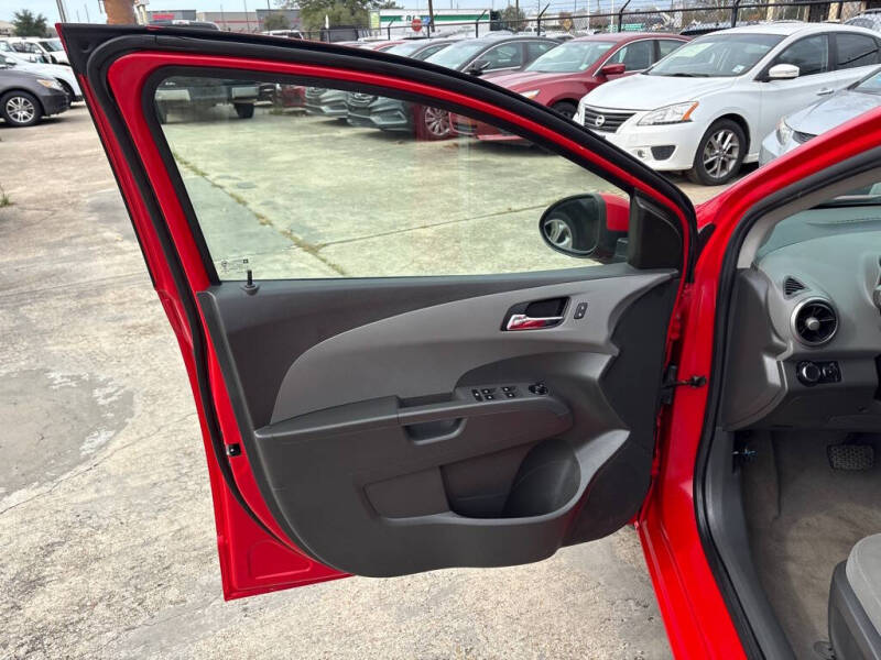 2015 Chevrolet Sonic LT Auto