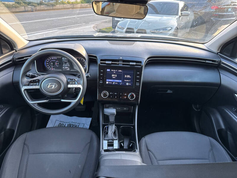 2022 Hyundai Tucson SE