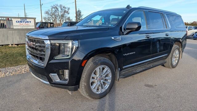 2022 GMC Yukon XL SLT
