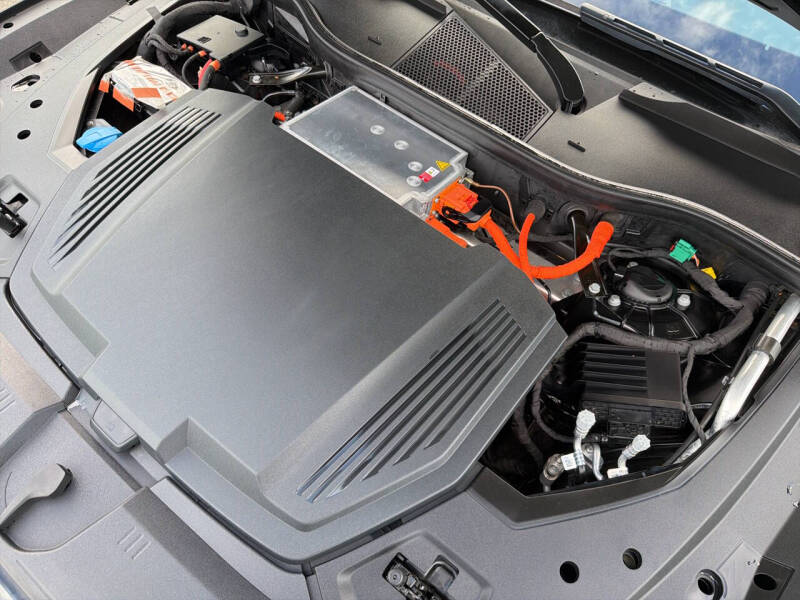 2019 Audi e-tron quattro Premium Plus