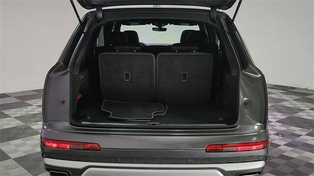 2025 Audi Q7 quattro Premium 45 TFSI