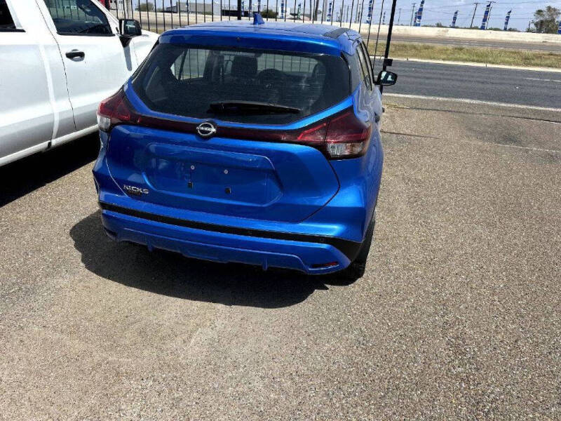 2024 Nissan Kicks S