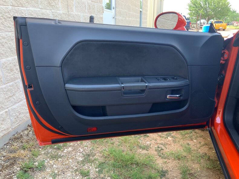 2008 Dodge Challenger SRT8