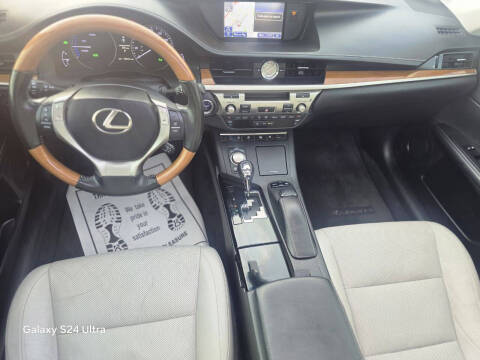2013 Lexus ES 300h