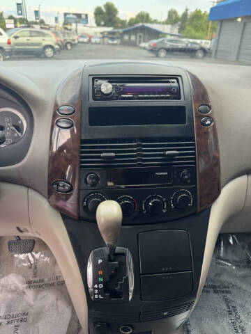 2005 Toyota Sienna LE 7 Passenger