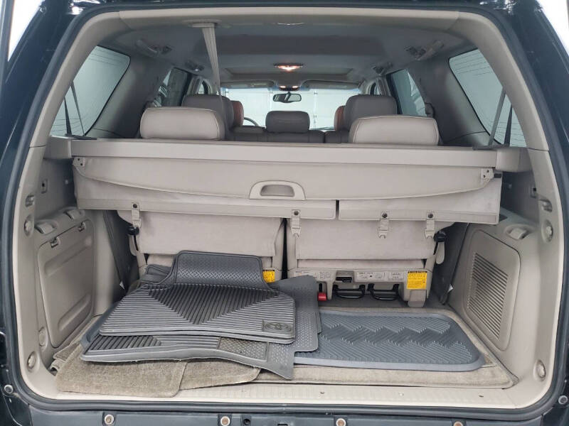 2005 Toyota Sequoia SR5