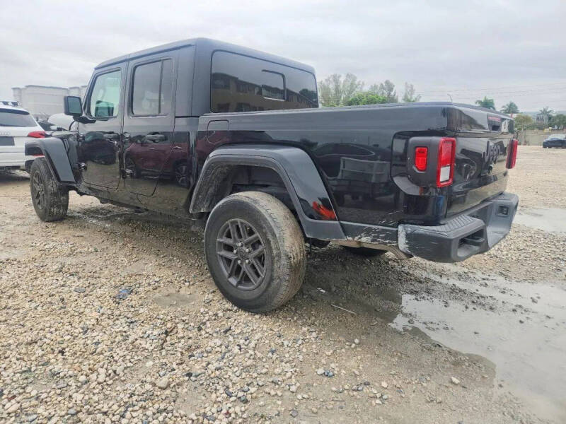 2024 Jeep Gladiator