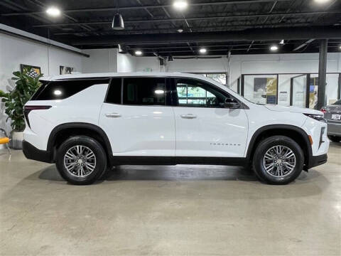 2024 Chevrolet Traverse LS