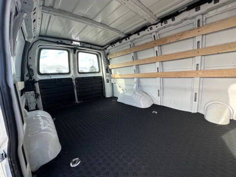 2023 GMC Savana 2500