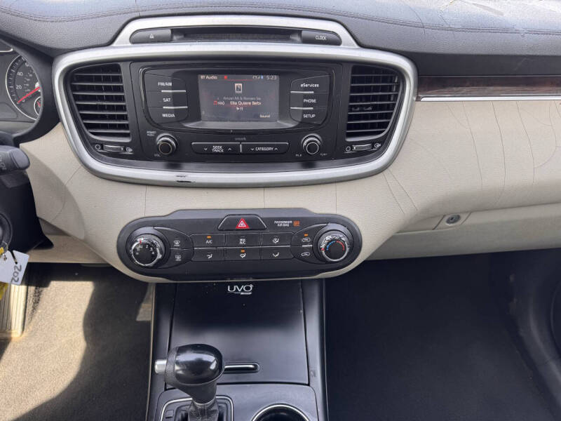 2016 Kia Sorento LX