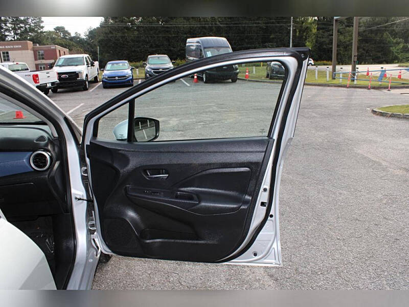 2023 Nissan Versa SV