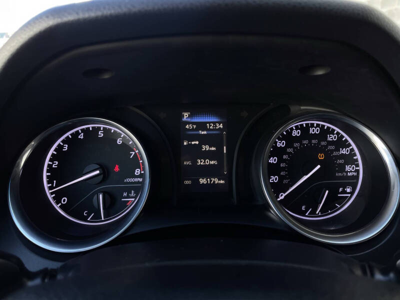 2020 Toyota Camry LE