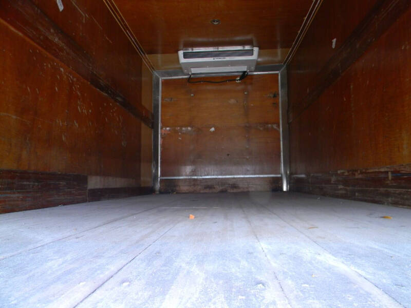 2015 Freightliner M2 106