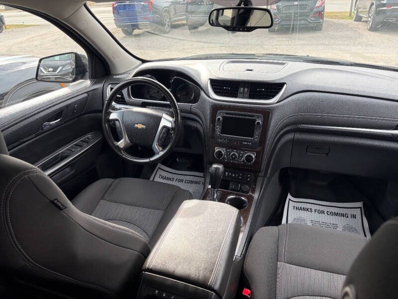 2017 Chevrolet Traverse LT