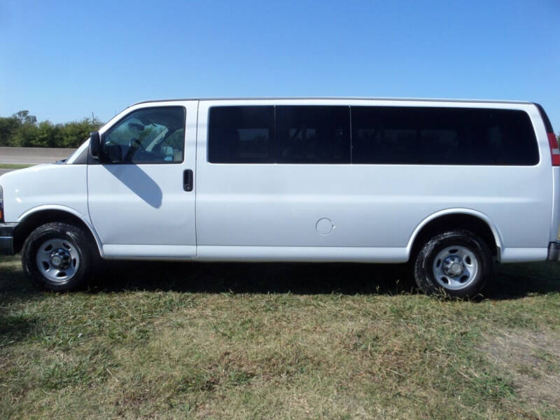 2013 Chevrolet Express Passenger for sale at AUTO FLEET REMARKETING, INC. in Van Alstyne TX