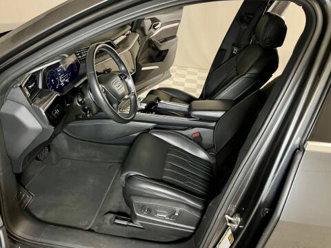 2019 Audi e-tron quattro Prestige