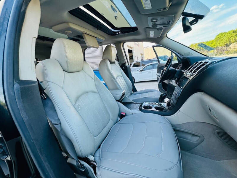 2011 GMC Acadia Denali