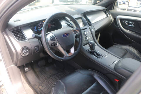 2017 Ford Taurus SEL
