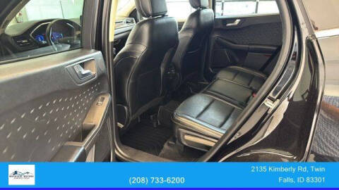2020 Ford Escape Titanium