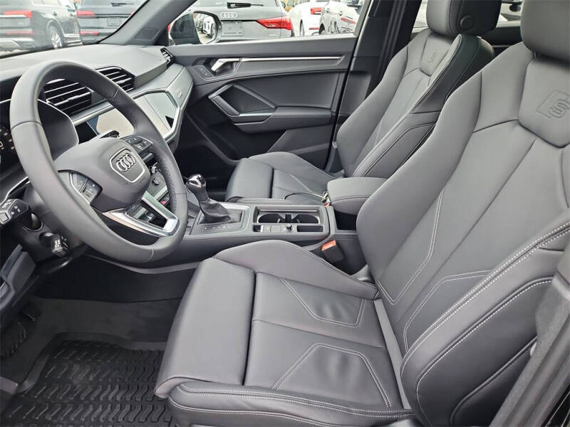 2025 Audi Q3 quattro S line Premium 45 TFSI