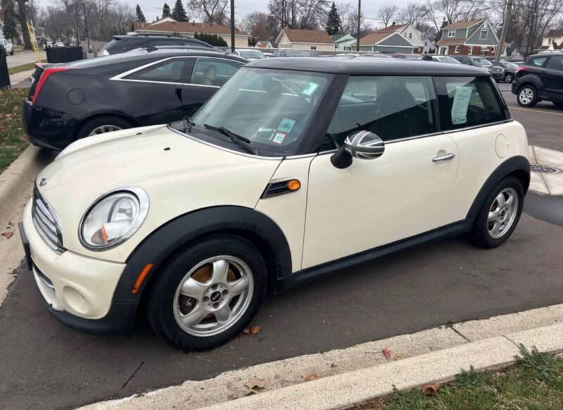 2011 MINI Cooper for sale at METRO CITY AUTO GROUP LLC in Lincoln Park MI