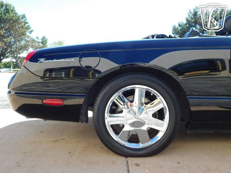 2002 Ford Thunderbird Deluxe