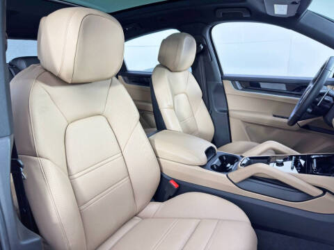 2024 Porsche Cayenne S Coupe