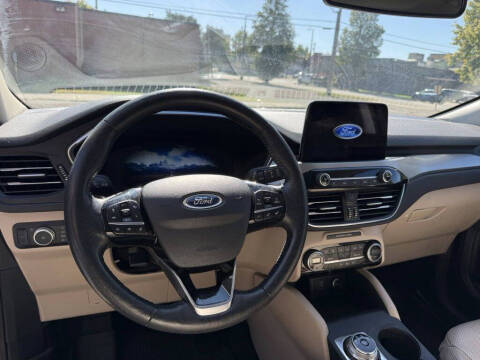 2021 Ford Escape Titanium