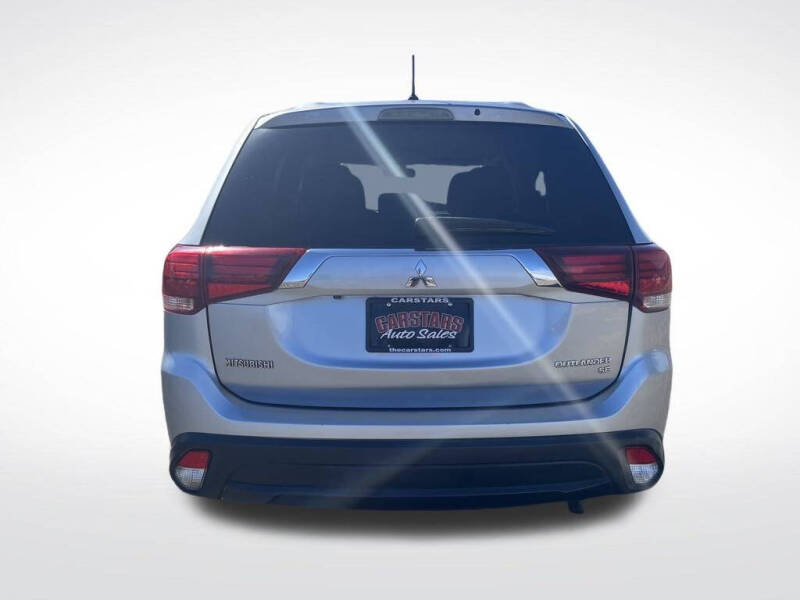 2016 Mitsubishi Outlander SE