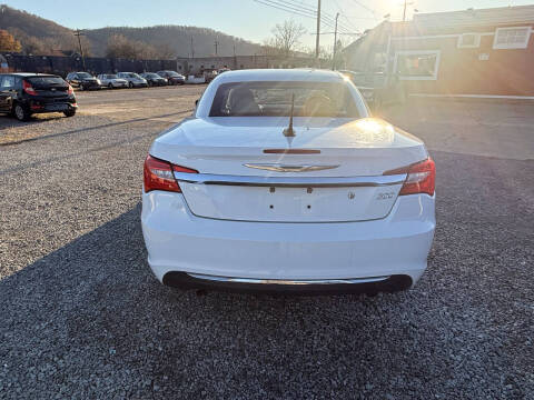 2011 Chrysler 200 Limited