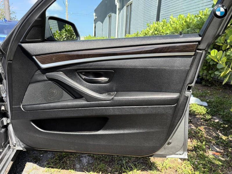 2014 BMW 5 Series 528i
