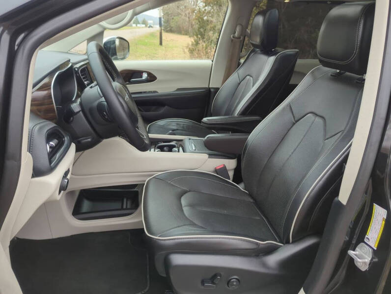 2023 Chrysler Pacifica Plug-In Hybrid Limited