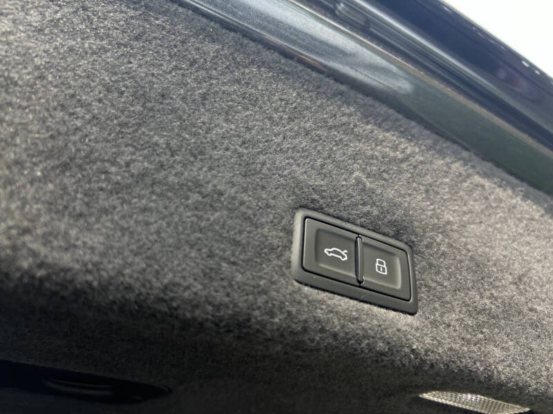 2019 Lamborghini Urus