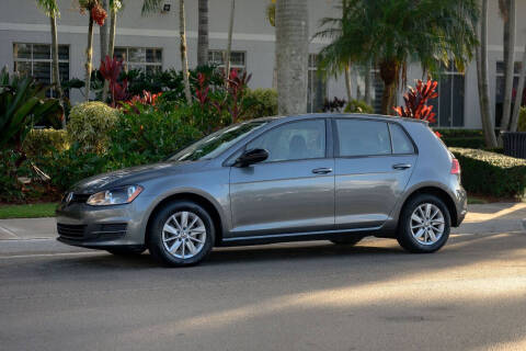 2017 Volkswagen Golf TSI S