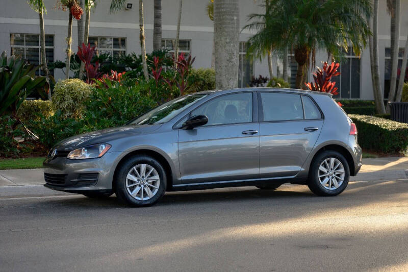2017 Volkswagen Golf TSI S