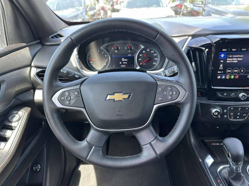 2023 Chevrolet Traverse LT Cloth
