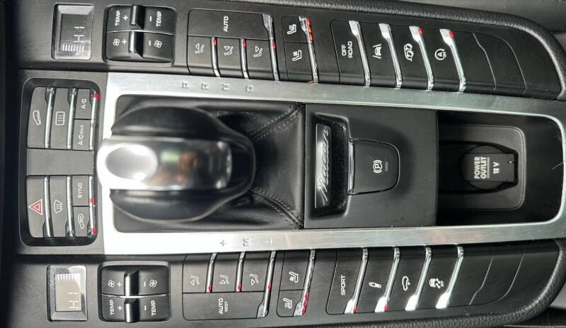 2017 Porsche Macan GTS