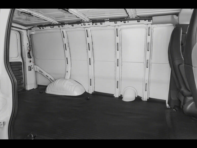 2022 GMC Savana 2500