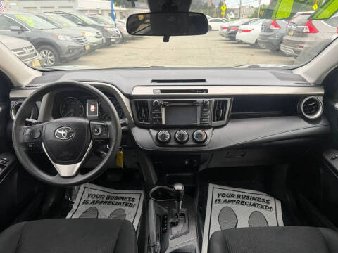 2017 Toyota RAV4 LE