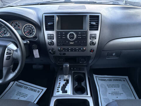 2013 Nissan Armada SV