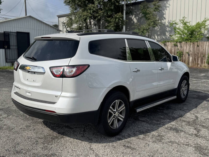 2017 Chevrolet Traverse LT