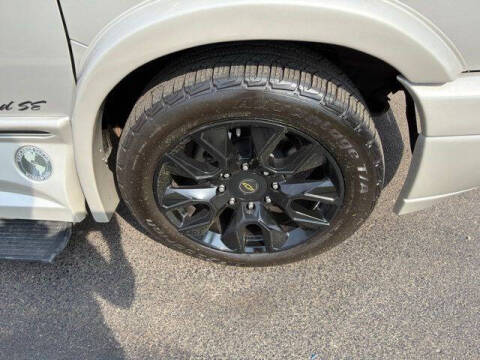 2023 Chevrolet Express 2500