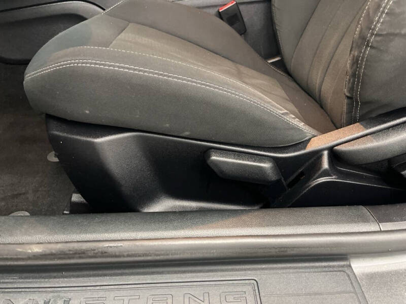 2020 Ford Mustang EcoBoost