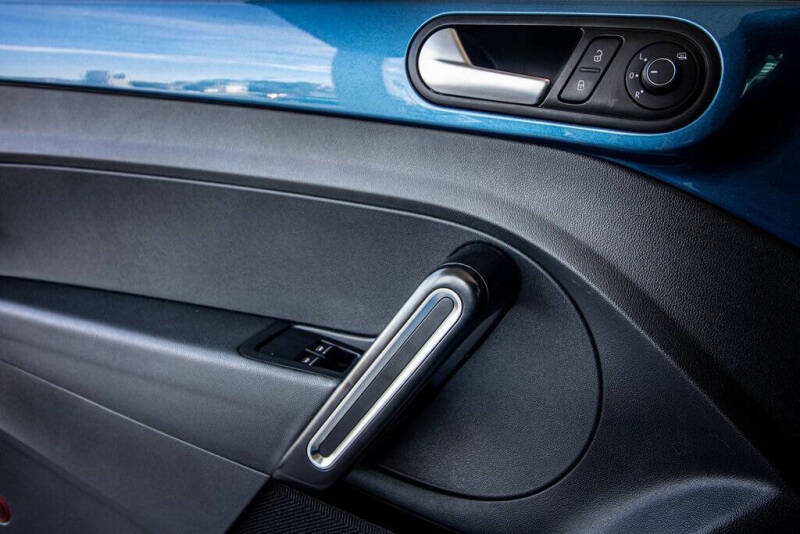 2019 Volkswagen Beetle Convertible 2.0T SE