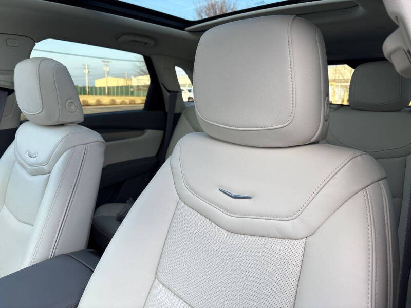 2026 Cadillac XT5 Premium Luxury