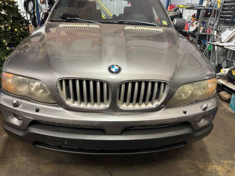 2004 BMW X5 4.4i